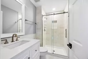2S351 Chaucer Ct, Glen Ellyn, IL 60137 - Photo 23