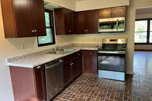 595 S River St, Batavia, IL 60510 - Photo 5