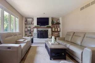 5573 S Beebe Dr, Rochelle, IL 61068 - Photo 13