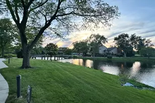 12 Kent Ct, Willowbrook, IL 60527 - Photo 11