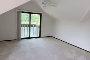 12 Kent Ct, Willowbrook, IL 60527 - Photo 7