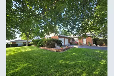 41294 E 100 North Road, Bellflower, IL 62174 - Photo 3