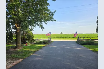 41294 E 100 North Road, Bellflower, IL 62174 - Photo 5