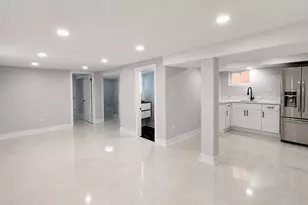 5742 W 63rd Pl, Chicago, IL 60638 - Photo 15