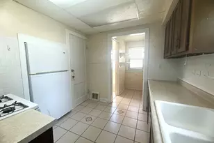 126 E Glover St, Ottawa, IL 61350 - Photo 17