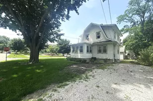 126 E Glover St, Ottawa, IL 61350 - Photo 3