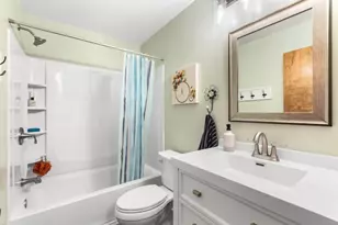 41W580 Rohrsen Rd, Elgin, IL 60124 - Photo 15