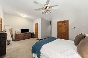 2422 N Seminary Ave, Chicago, IL 60614 - Photo 15
