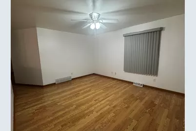 223 N Washington Street, Genoa, IL 60135 - Photo 7