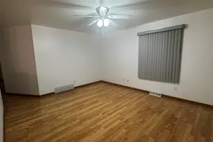 223 N Washington St, Genoa, IL 60135 - Photo 7