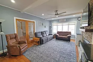 5831 W 109th St, Chicago Ridge, IL 60415 - Photo 7