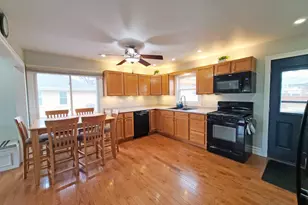 5831 W 109th St, Chicago Ridge, IL 60415 - Photo 9