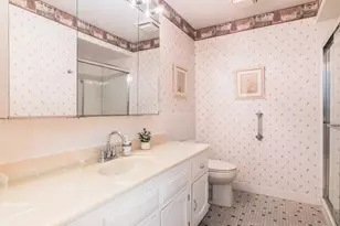 8101 W Courte Dr, Niles, IL 60714 - Photo 15