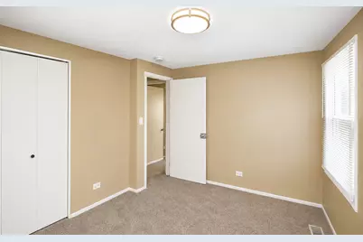 1796 Queensbury Circle, Hoffman Estates, IL 60169 - Photo 19