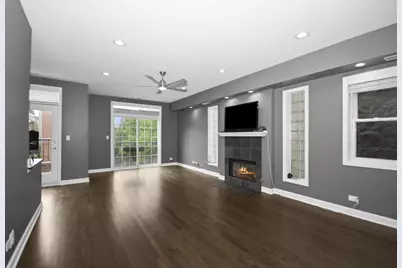 2840 N Damen Avenue #2, Chicago, IL 60618 - Photo 3