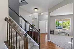 6N495 Roosevelt Ave, Saint Charles, IL 60174 - Photo 3