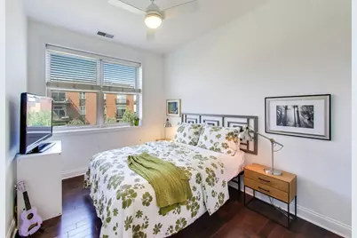 2330 W St Paul Avenue #401, Chicago, IL 60647 - Photo 13