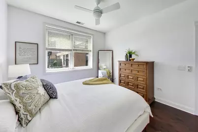 2330 W St Paul Avenue #401, Chicago, IL 60647 - Photo 11