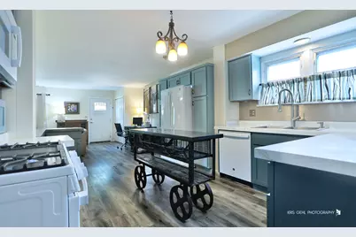 1534 Henry Place, Waukegan, IL 60085 - Photo 7