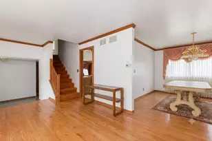 762 Oakwood Dr, Westmont, IL 60559 - Photo 5
