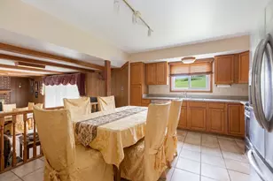 762 Oakwood Dr, Westmont, IL 60559 - Photo 7