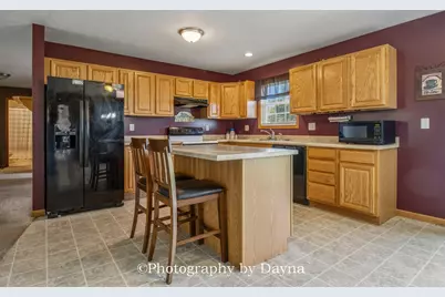 475 S Elm Avenue, Saint Anne, IL 60964 - Photo 7