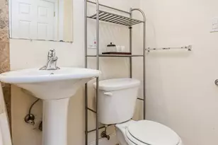 3750 N Wilton Ave, Chicago, IL 60613 - Photo 21