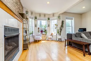 3750 N Wilton Ave, Chicago, IL 60613 - Photo 3