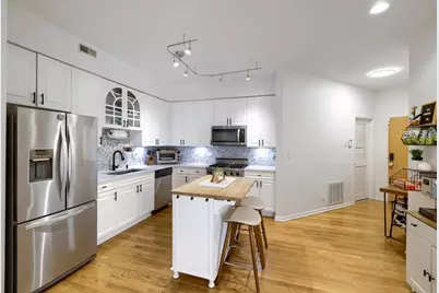1962 W Lawrence Avenue #204, Chicago, IL 60640 - Photo 3