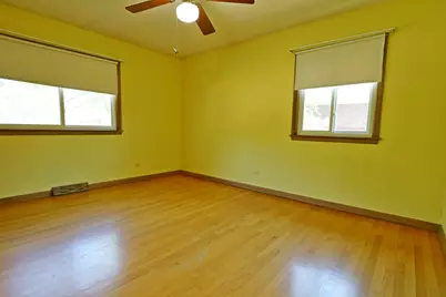 8808 S Pleasant Avenue, Hickory Hills, IL 60457 - Photo 13