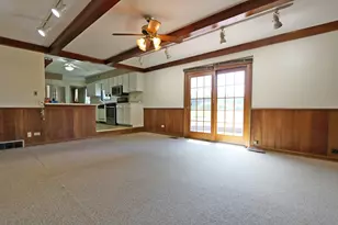 8808 S Pleasant Ave, Hickory Hills, IL 60457 - Photo 7