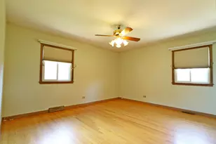 8808 S Pleasant Ave, Hickory Hills, IL 60457 - Photo 11