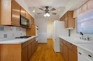 79 Eden Rd, Elk Grove Village, IL 60007 - Photo 9