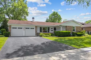 79 Eden Rd, Elk Grove Village, IL 60007 - Photo 1