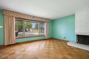 79 Eden Rd, Elk Grove Village, IL 60007 - Photo 3