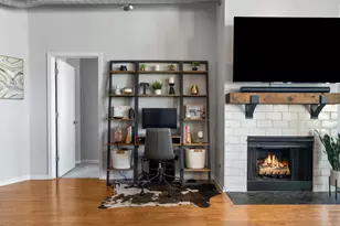 520 W Huron St, Chicago, IL 60654 - Photo 5