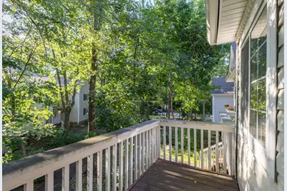 267 W Treehouse Lane, Round Lake, IL 60073 - Photo 11