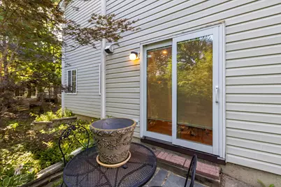 267 W Treehouse Lane, Round Lake, IL 60073 - Photo 17