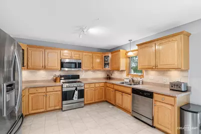 610 High Grove Drive, Minooka, IL 60447 - Photo 11