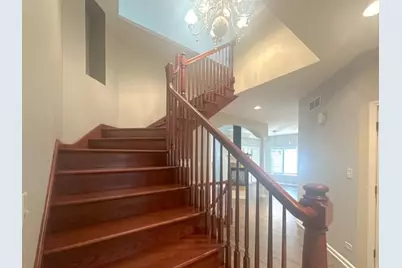 670 Leslie Court, Carol Stream, IL 60188 - Photo 5