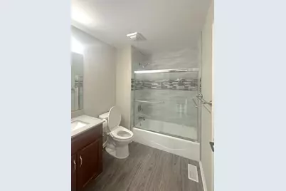 670 Leslie Court, Carol Stream, IL 60188 - Photo 11