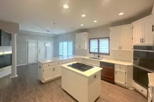 670 Leslie Ct, Carol Stream, IL 60188 - Photo 3