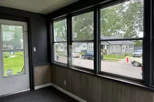 1122 17th St, Rockford, IL 61104 - Photo 9