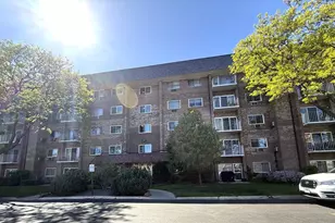 10373 Dearlove Rd, Glenview, IL 60025 - Photo 1