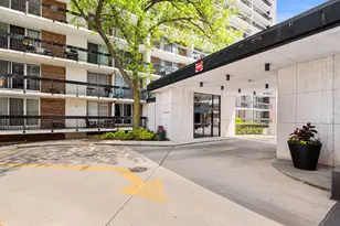 5901 N Sheridan Rd, Chicago, IL 60660 - Photo 3