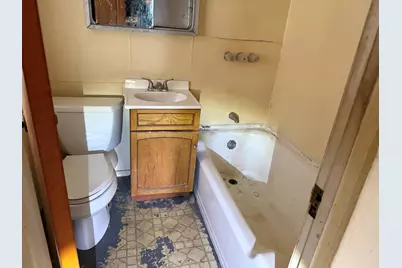 5216 W Melrose Street, Chicago, IL 60641 - Photo 13