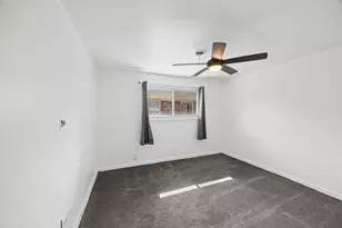 220 W 155th St, Harvey, IL 60426 - Photo 11