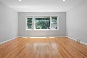 8156 Knox Ave, Skokie, IL 60076 - Photo 13