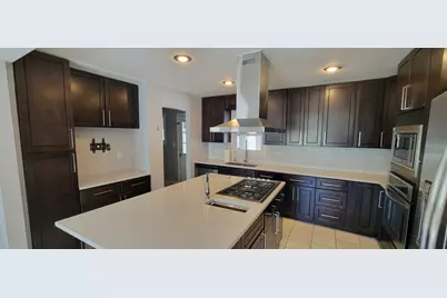 1110 S Chase Street, Wheaton, IL 60189 - Photo 9