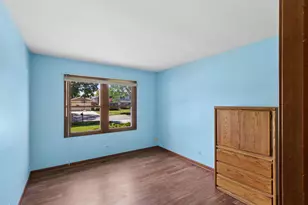 1108 E Oxford Ln, Arlington Heights, IL 60004 - Photo 13